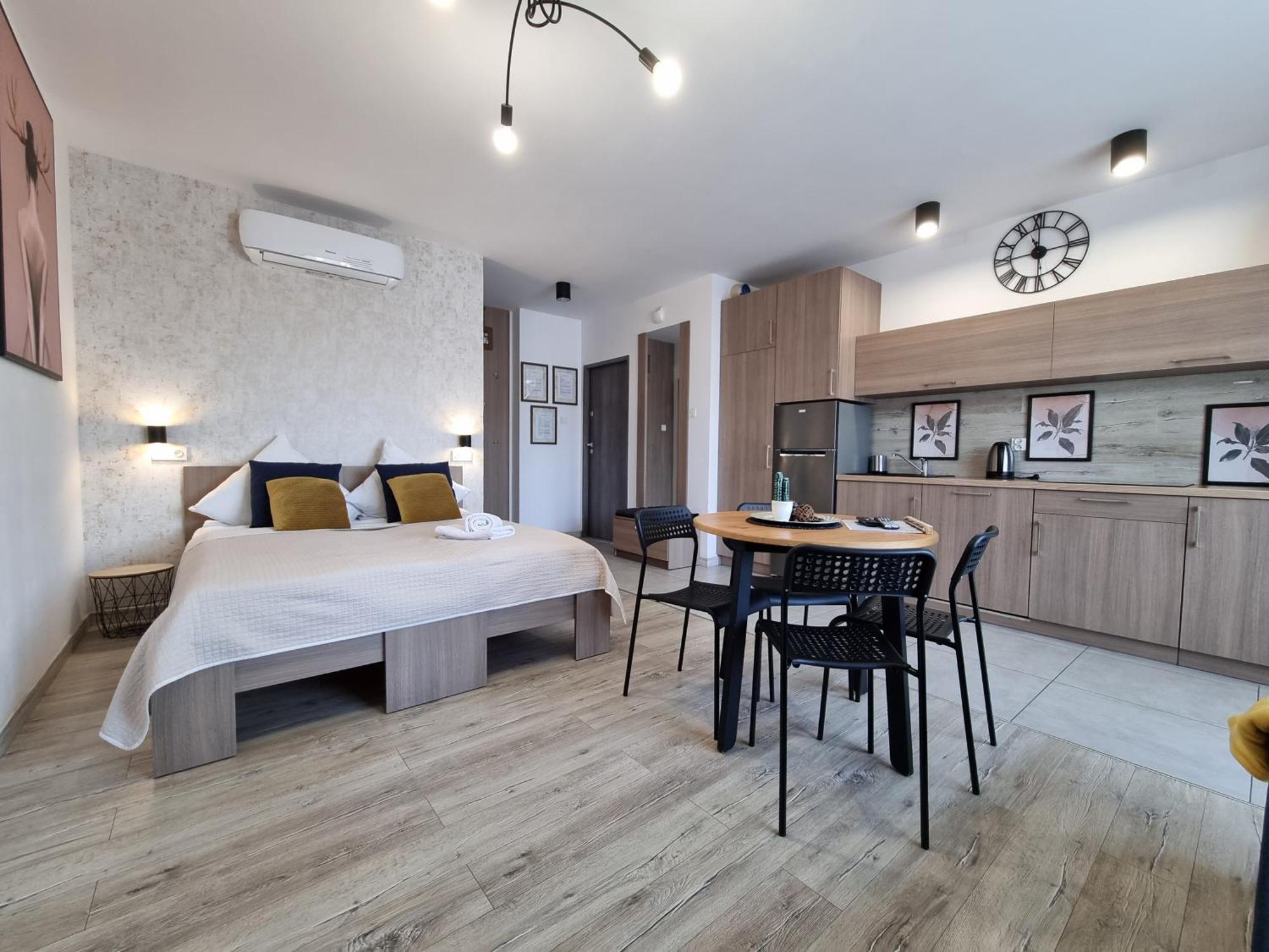Q Apart Amber - Studio, Manufaktura, Klimatyzacja I Garaz Gratis, Netflix, Fv, Gwarancja Zadowolenia Лодзь Экстерьер фото